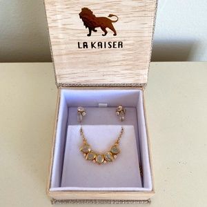 La Kaiser Gold Necklace & Earrings Set